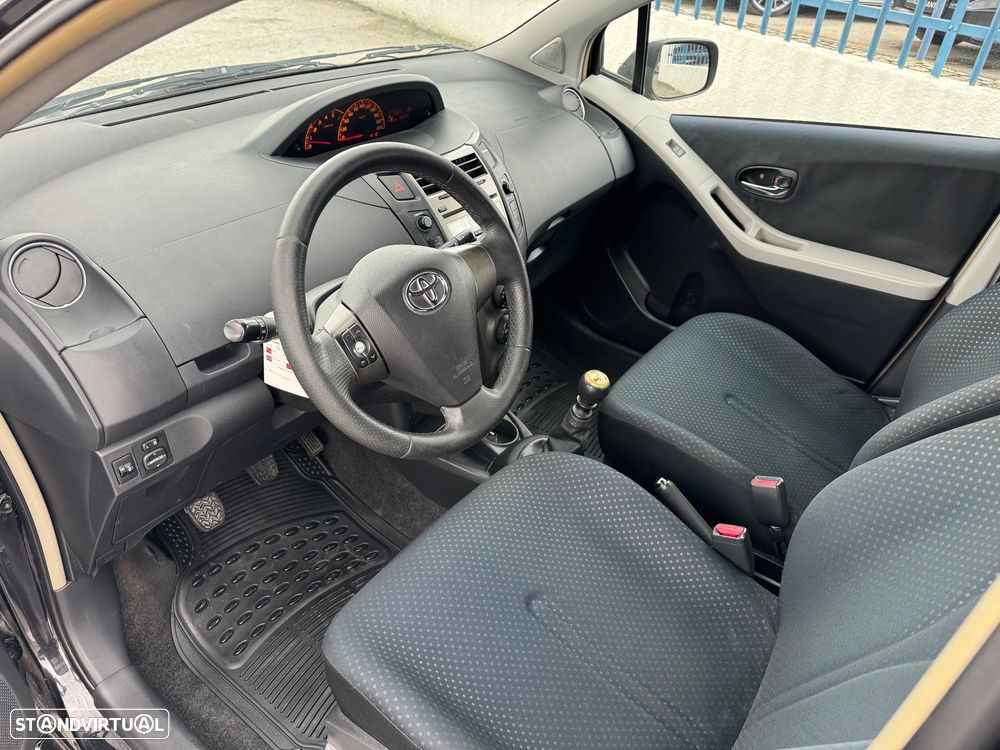 Toyota Yaris 1.4 D-4D Motion - 10