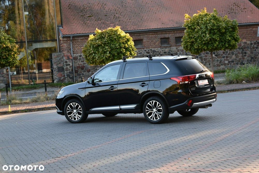 Mitsubishi Outlander 2.0 Instyle Navi 4WD CVT - 20