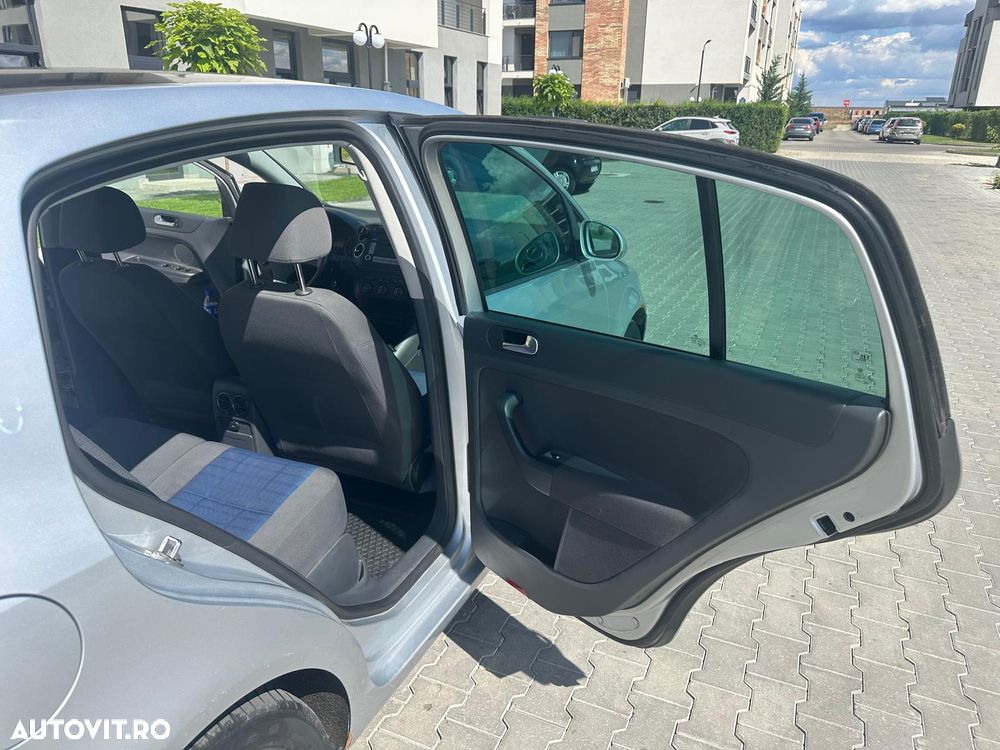 Volkswagen Golf Plus - 9