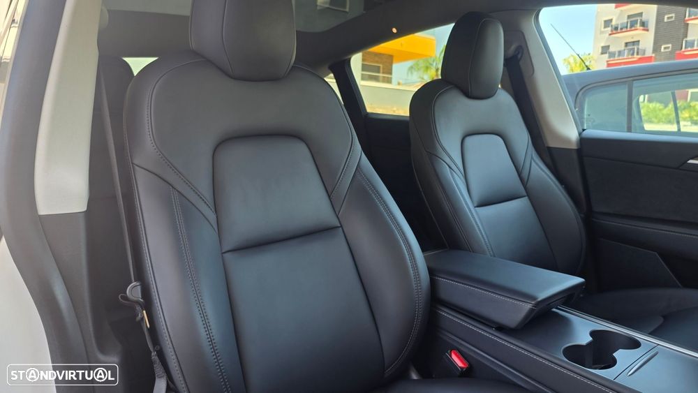 Tesla Model Y Long Range Tração Integral - 17