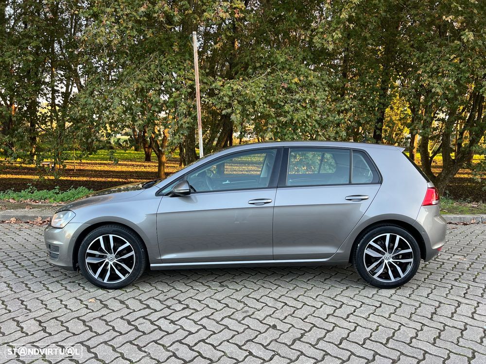 VW Golf 1.6 TDi Highline DSG - 6
