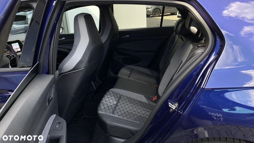Volkswagen Golf - 20
