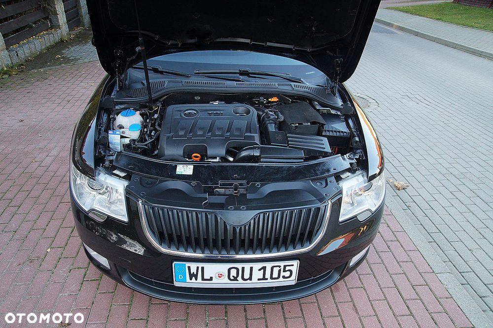 Skoda Superb 2.0 TDI Ambition DSG - 26