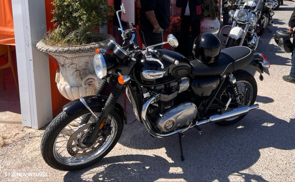 Triumph Bonneville T100 - 9