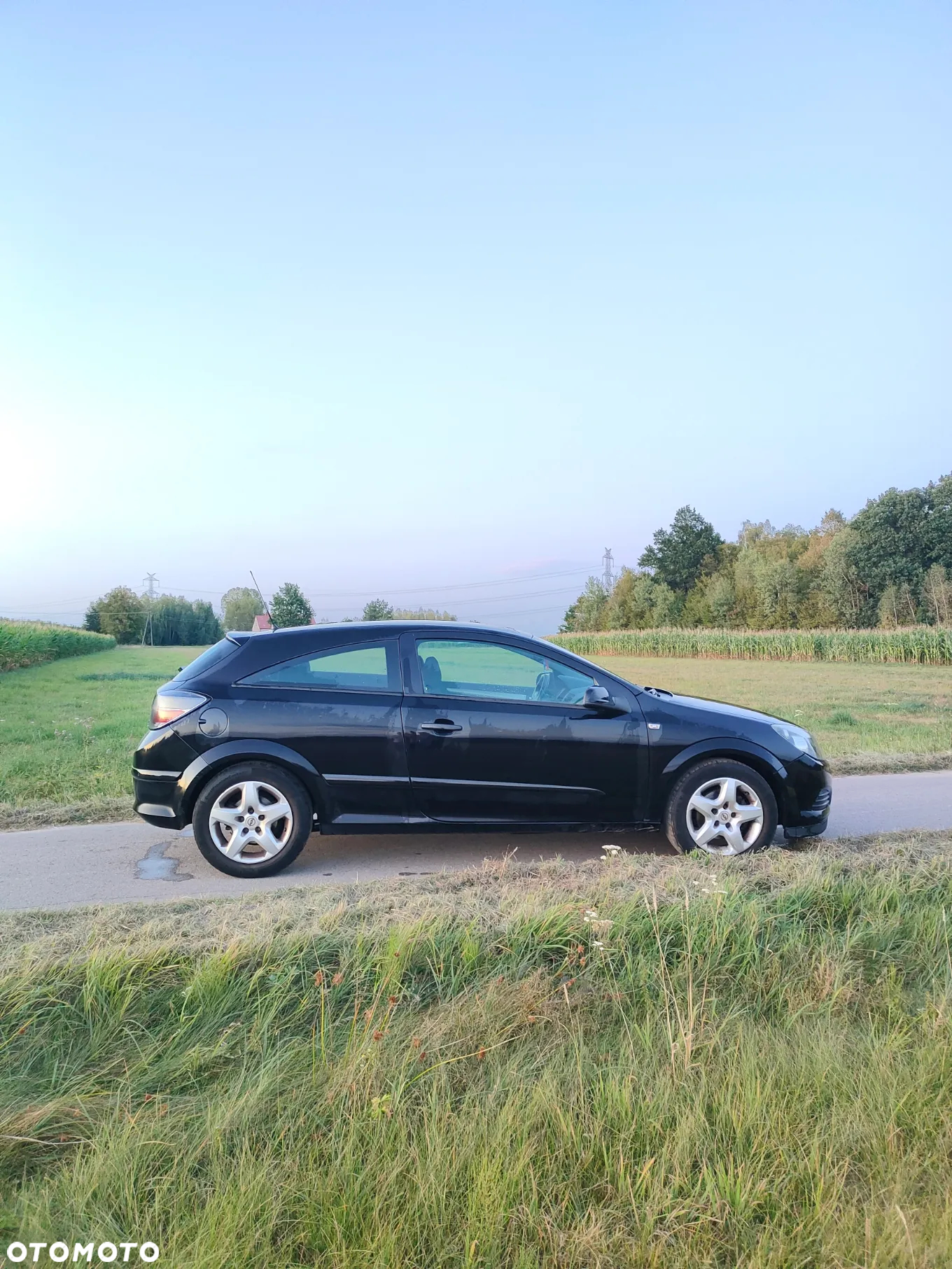 Opel Astra GTC 1.4 - 4
