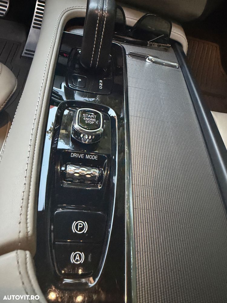 Volvo XC 90 - 17