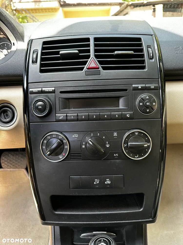 Mercedes-Benz Klasa A 180 CDI Autotronic Classic - 19