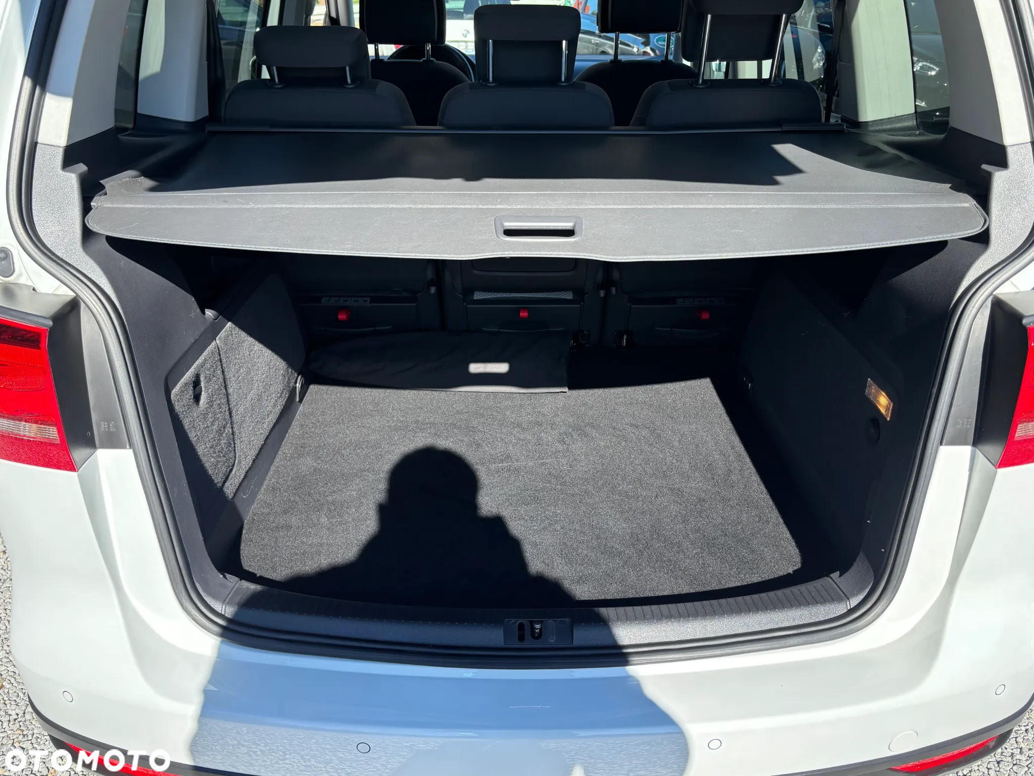 Volkswagen Touran 2.0 TDI DPF DSG Cross - 33