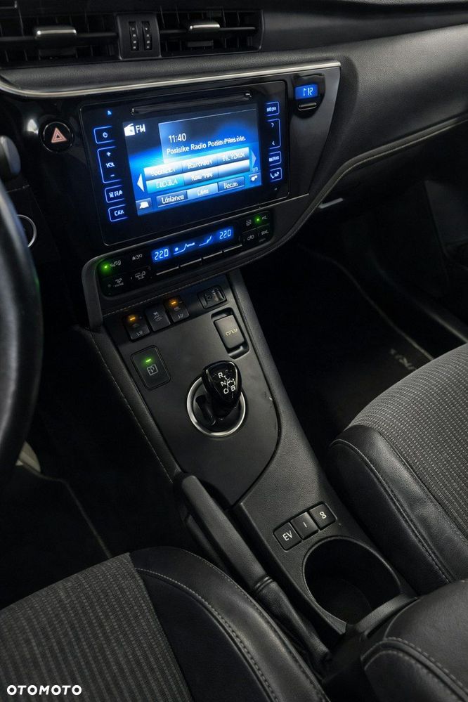 Toyota Auris Hybrid 135 Prestige - 10