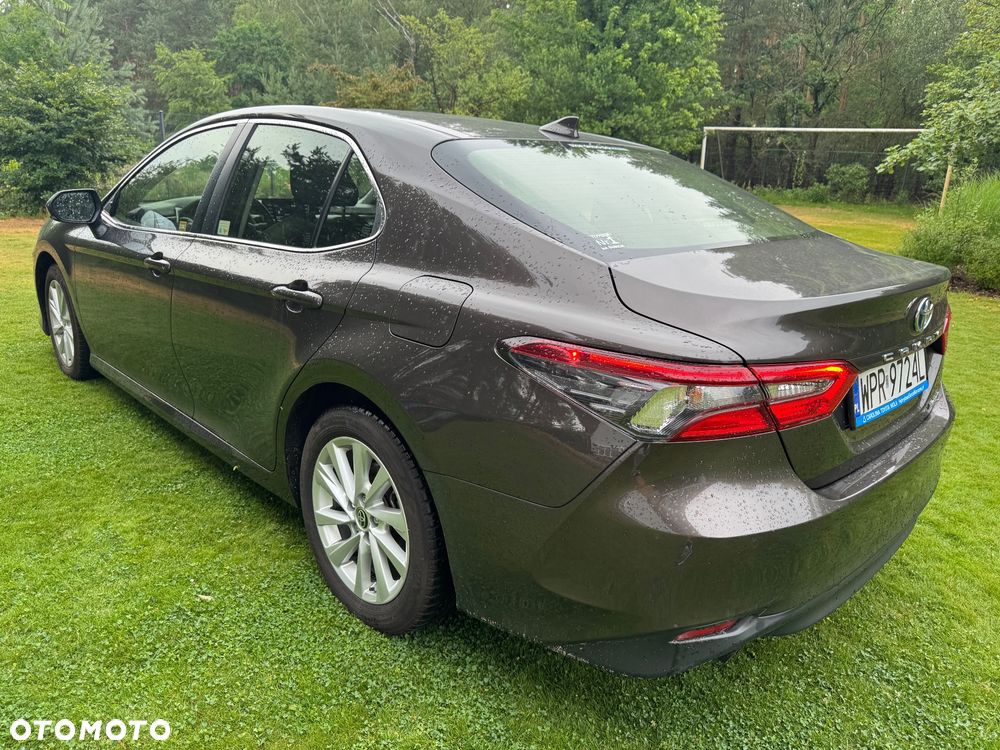 Toyota Camry 2.5 Hybrid Comfort CVT - 23