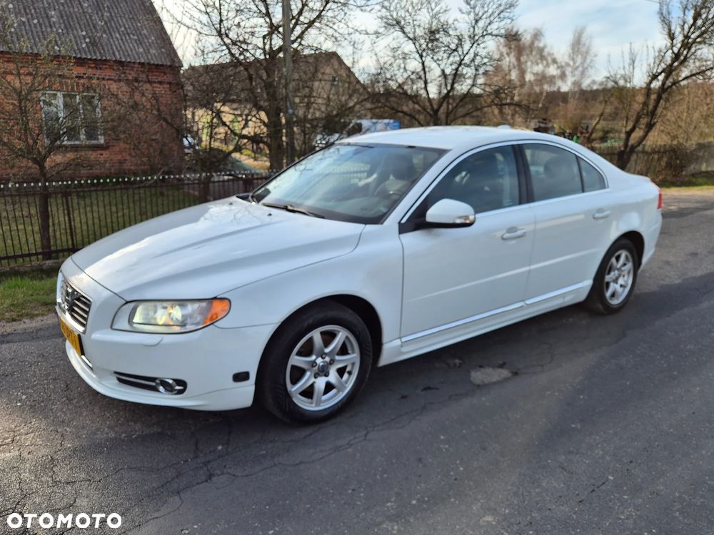Volvo S80 2.5T Momentum - 1