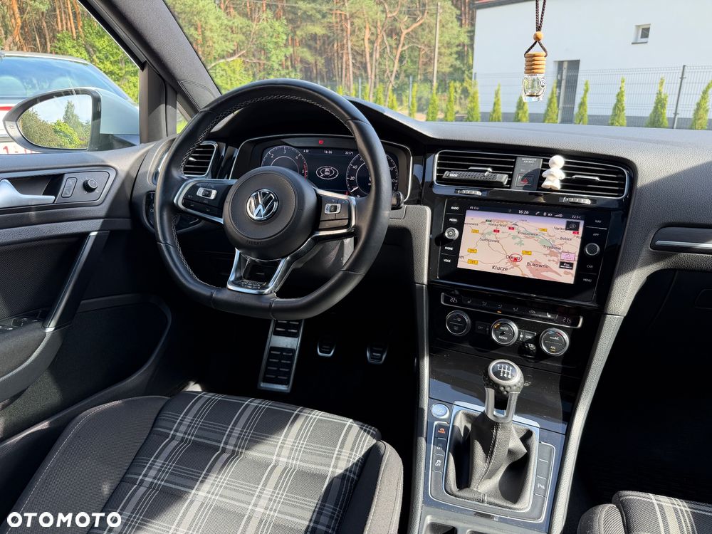 Volkswagen Golf 2.0 TDI BMT GTD - 9
