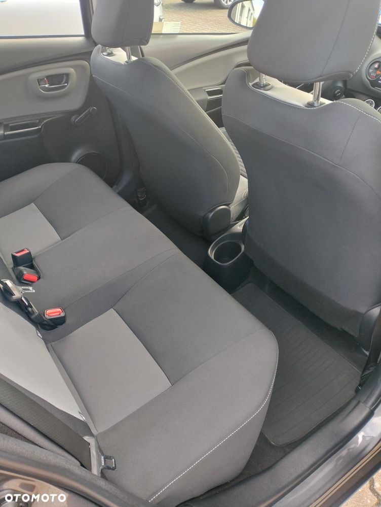 Toyota Yaris - 16