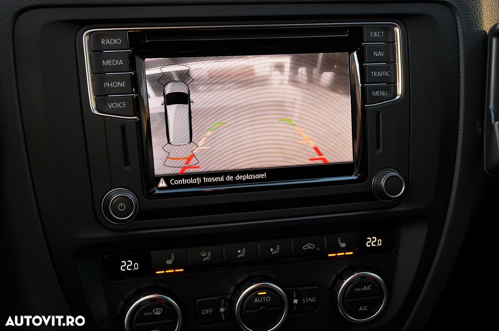 Volkswagen Jetta 2.0 TDI DSG Highline - 16