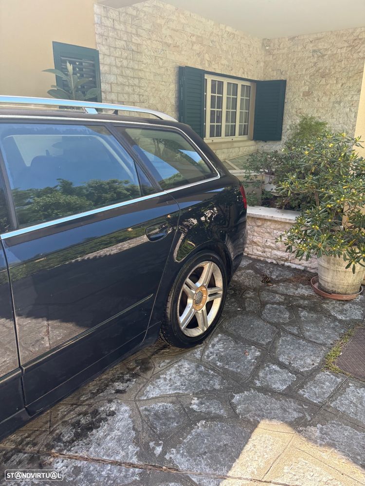 Audi A4 Avant - 4