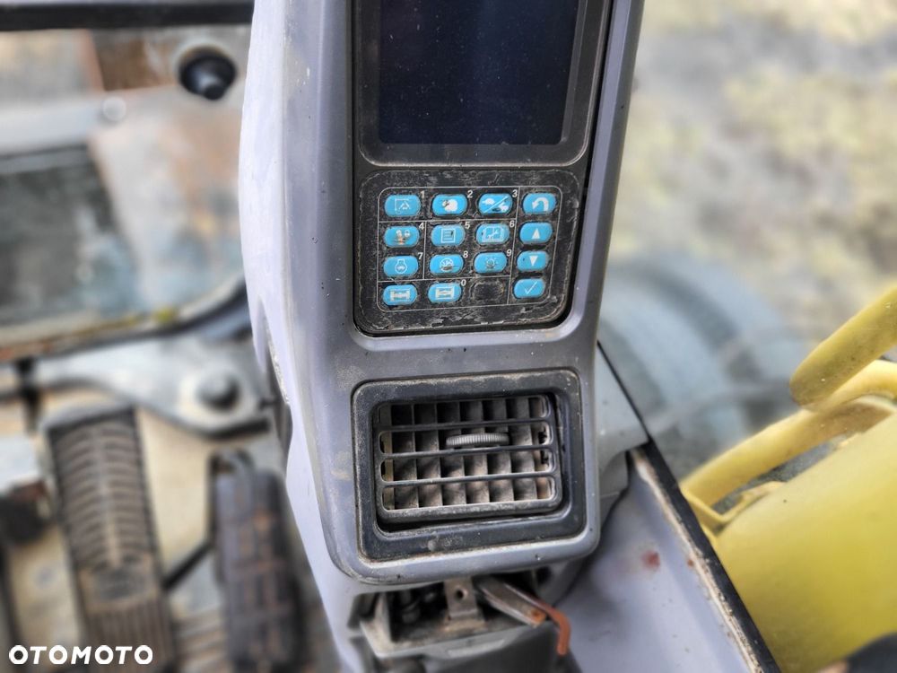 Komatsu Pw 220-7 4X4 - 18