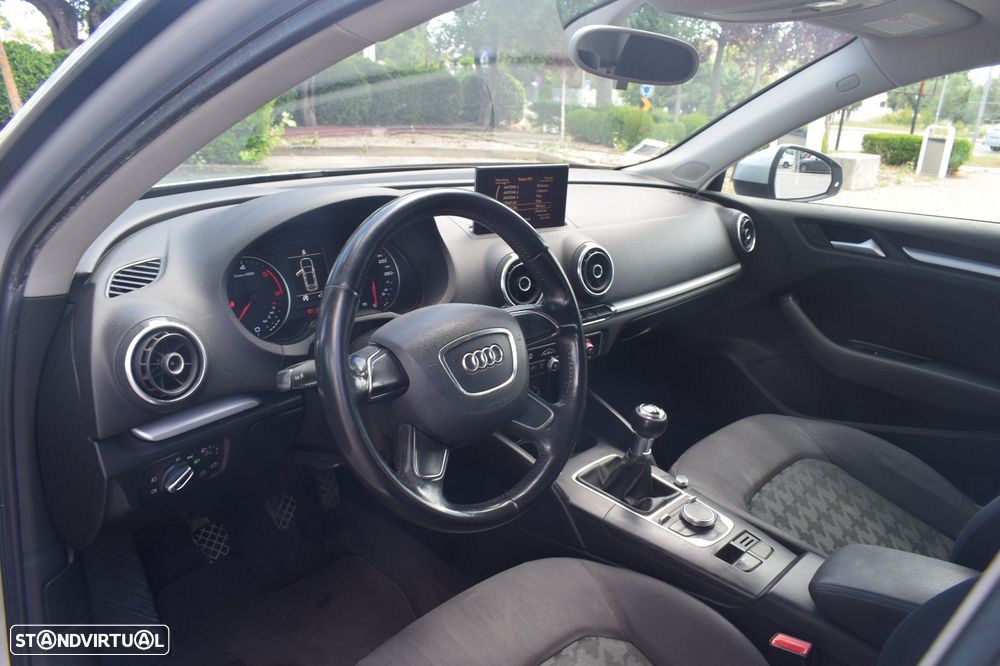 Audi A3 Sportback 1.6 TDI Advance - 10