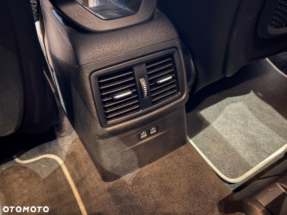 BMW X1 xDrive20i Sport Line sport - 25