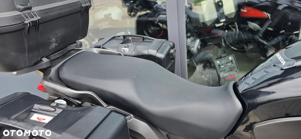 Honda VFR - 15