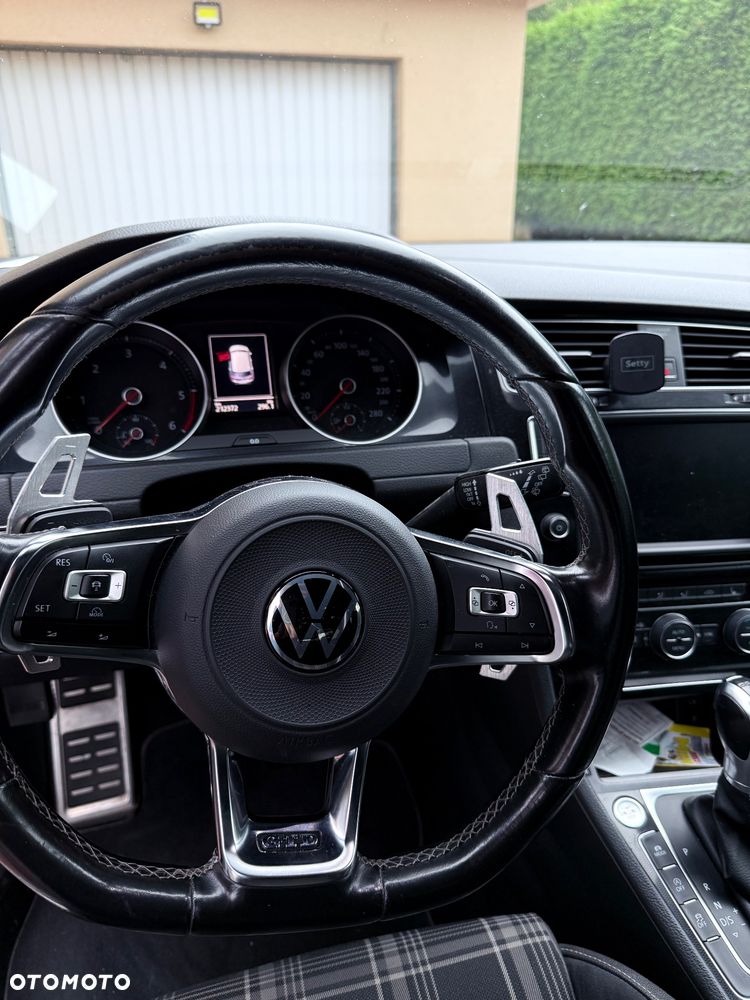 Volkswagen Golf - 7