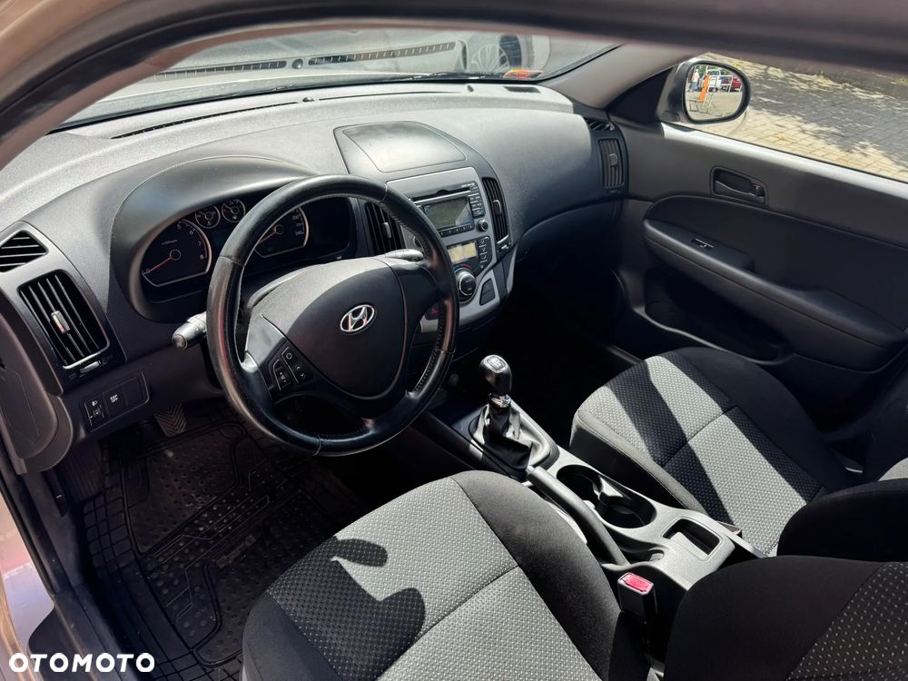 Hyundai i30 1.4 Classic - 9