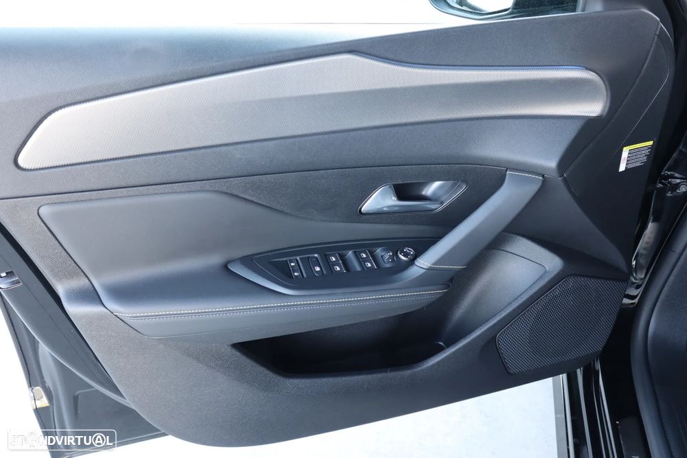 Peugeot 308 180 e-EAT8 GT - 14