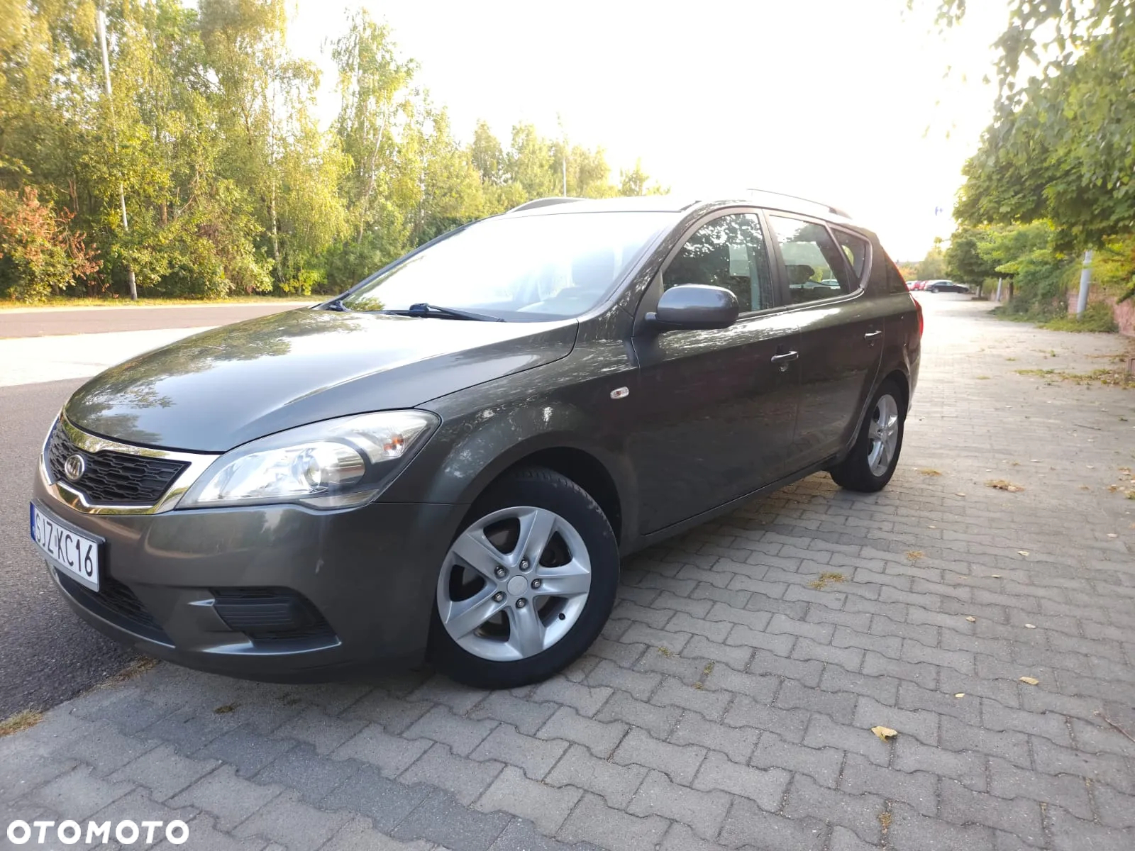 Kia Ceed 1.4 CVVT SW Dream-Team Edition - 3