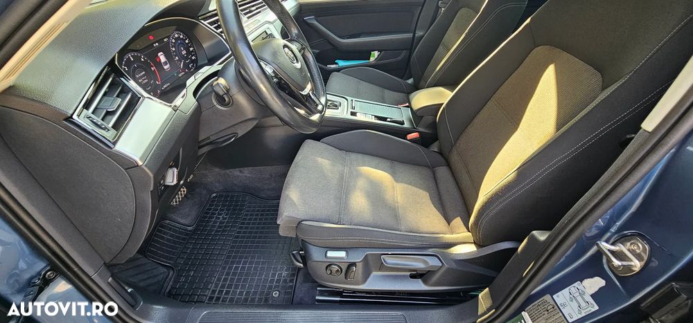 Volkswagen Passat 2.0 TDI DSG R Executive - 8