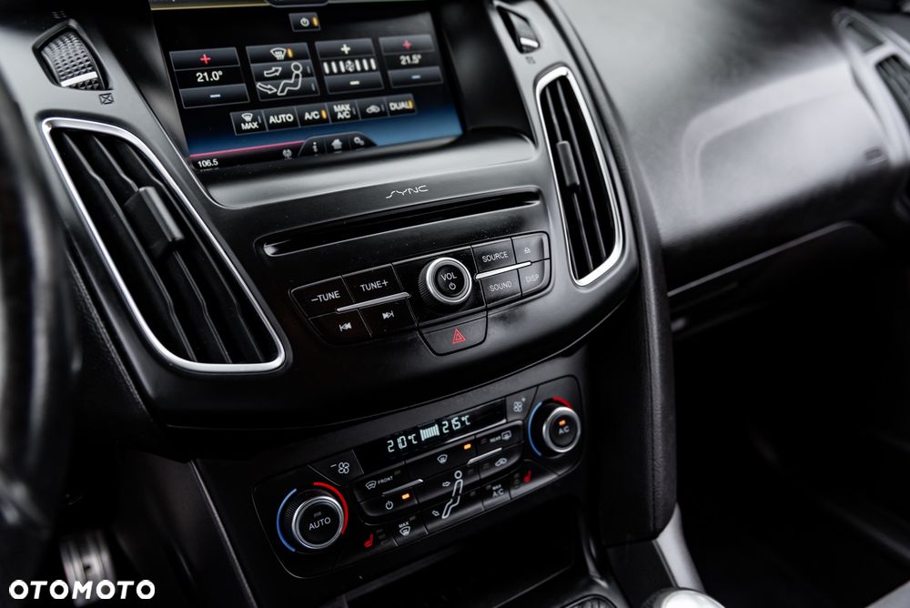 Ford Focus 1.5 EcoBoost ST-Line - 36