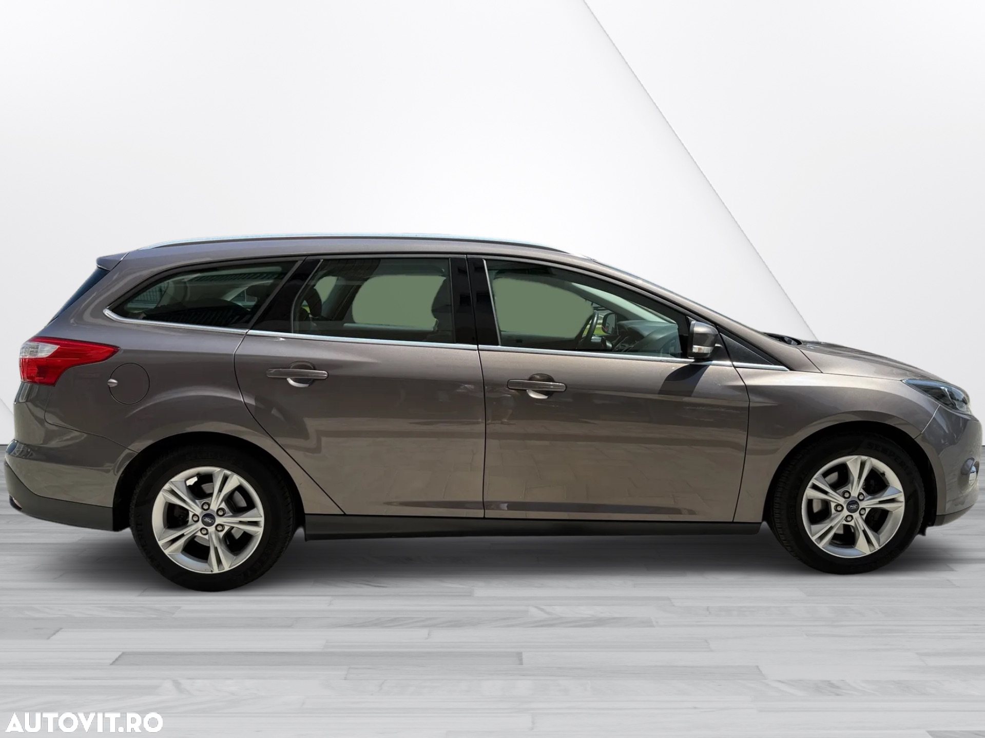 Ford Focus Turnier 1.0 EcoBoost Start-Stopp-System Champions Edition - 4