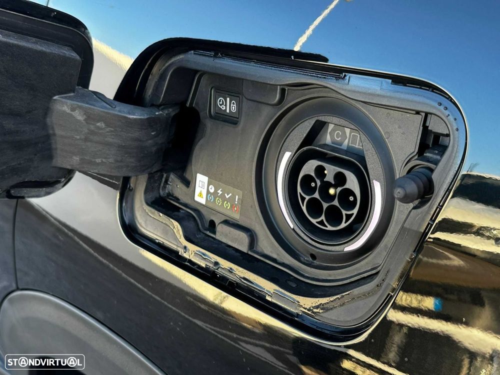 Peugeot 3008 1.6 Hybrid GT Pack e-EAT8 - 26