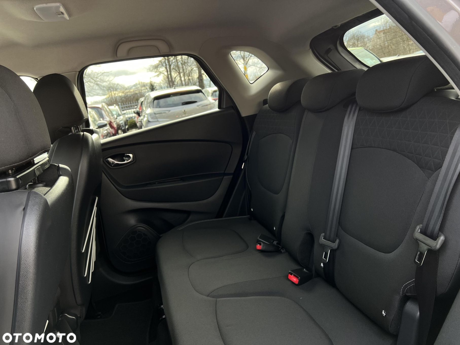 Renault Captur 1.2 TCe Intens EDC - 16