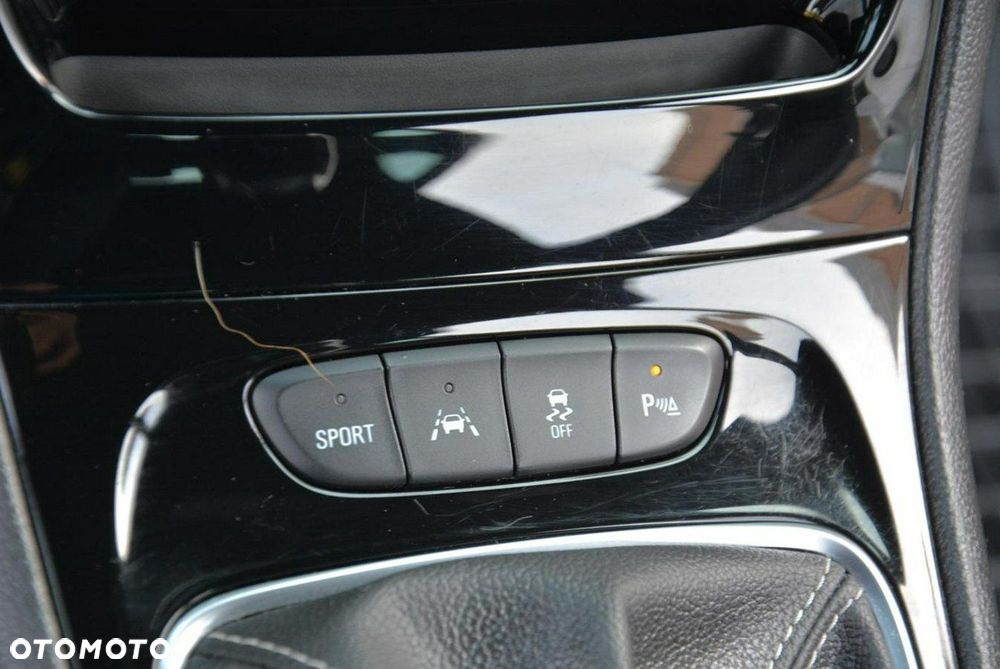 Opel Astra 1.4 Turbo Dynamic - 30