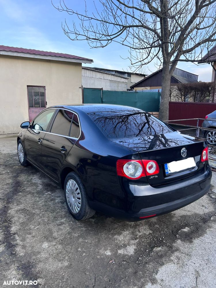 Volkswagen Jetta 1.9 TDI Comfortline - 5