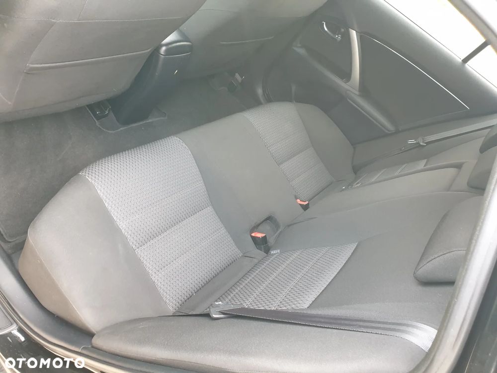 Toyota Avensis - 6