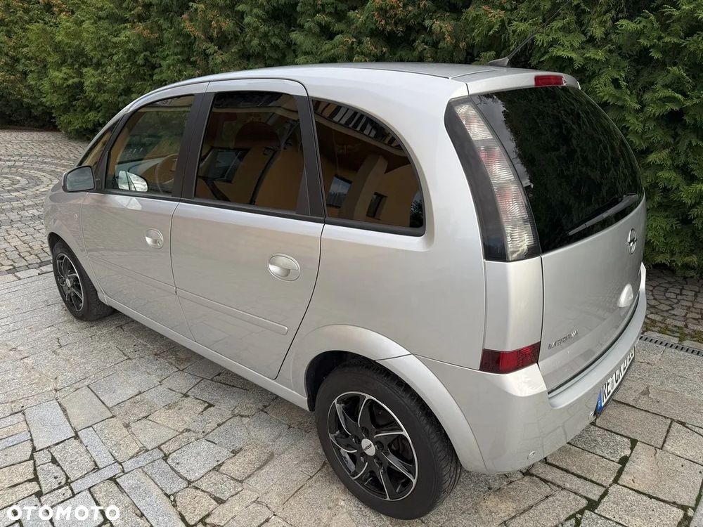 Opel Meriva 1.6 16V INNOVATION - 10