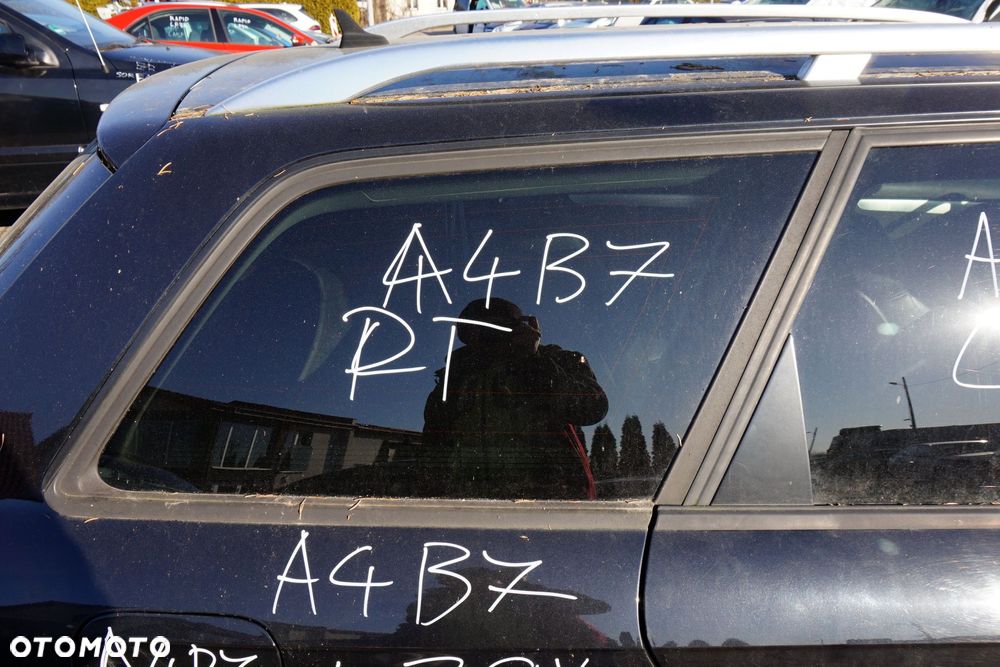 SZYBA KAROSERYJNA TYLNA PRAWA BOCZNA A4 B7 KOMBI 8E9845300P AUDI 2004-2008 - 1