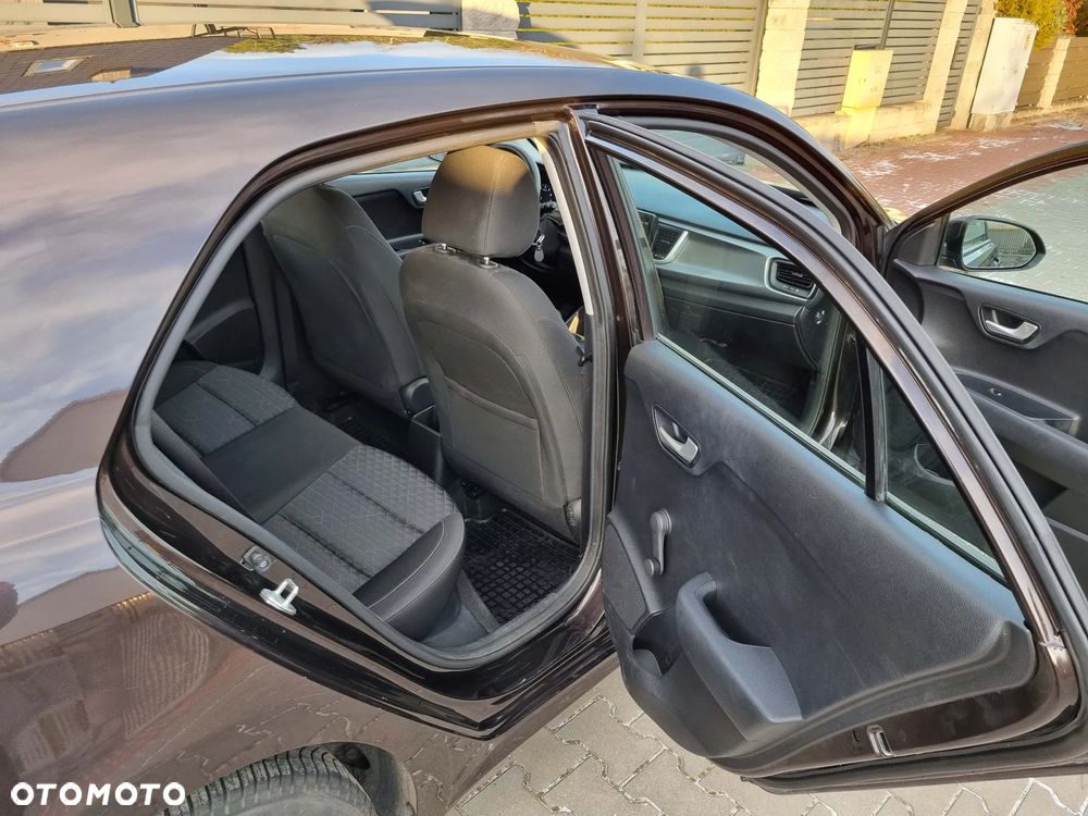 Kia Rio 1.2 M - 7