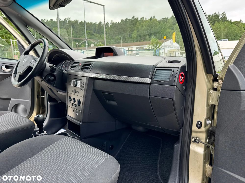 Opel Meriva 1.4 Essentia - 27