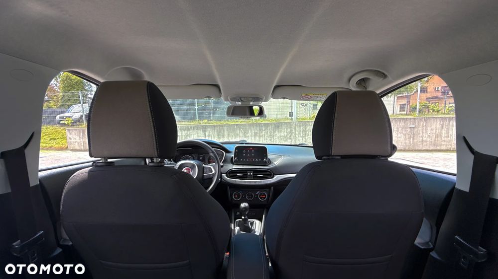 Fiat Tipo 1.4 16V Lounge EU6d - 29