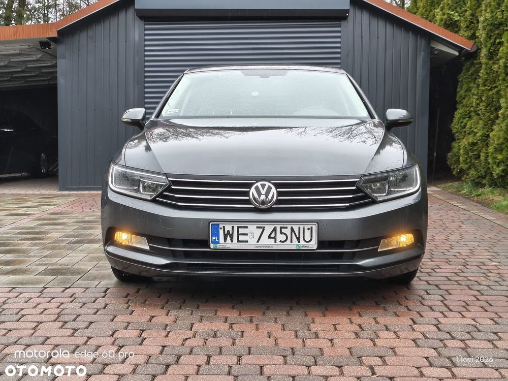 Volkswagen Passat - 16