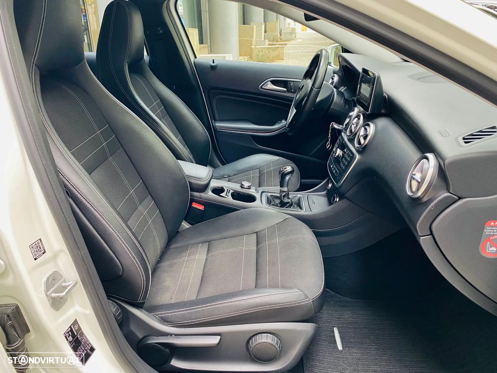 Mercedes-Benz A 180 d Urban - 11