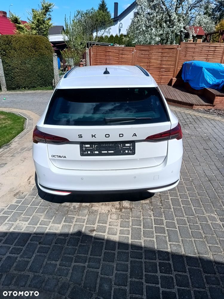 Skoda Octavia 2.0 TDI DSG Selection - 6