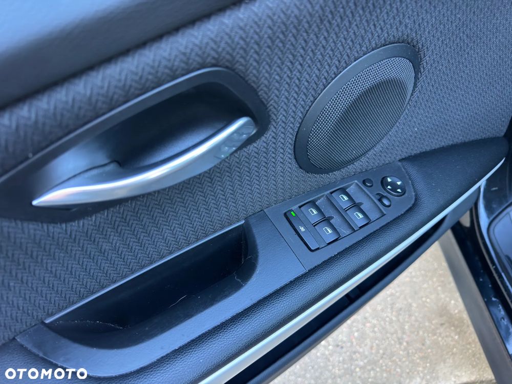 BMW Seria 3 320i Edition Sport - 26