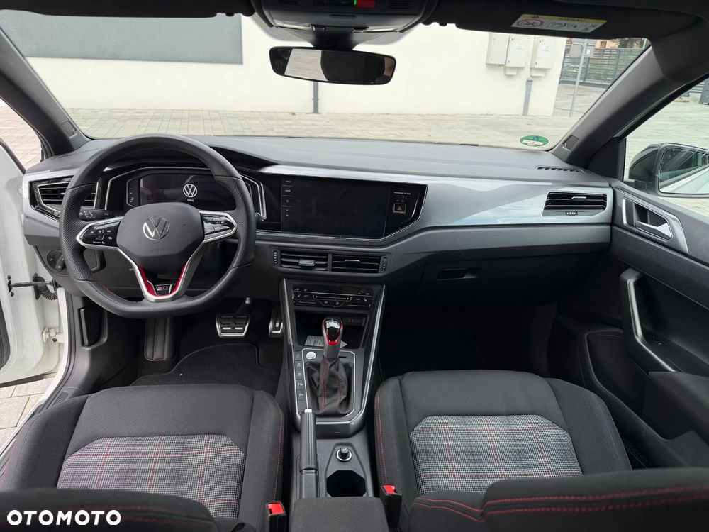 Volkswagen Polo - 12