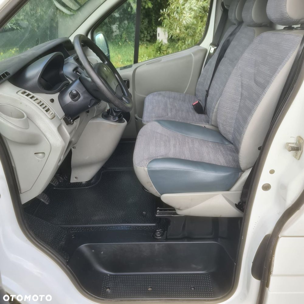 Renault TRAFIC - 13