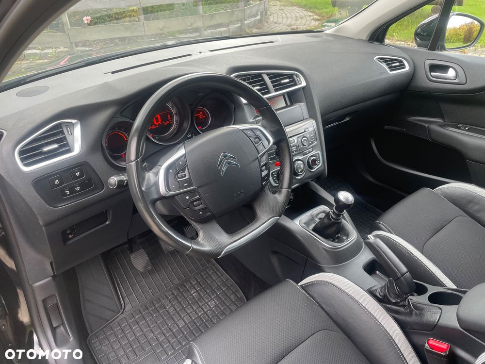 Citroën C4 e-HDi 115 Exclusive - 12