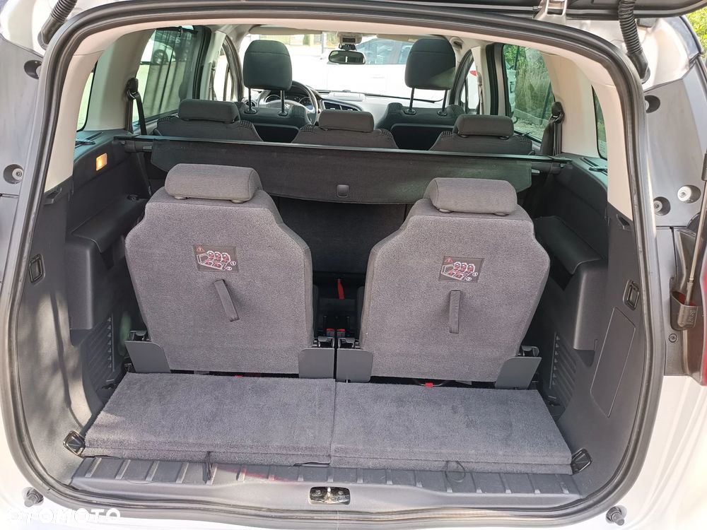 Peugeot 5008 1.6 HDi Access 7os - 30