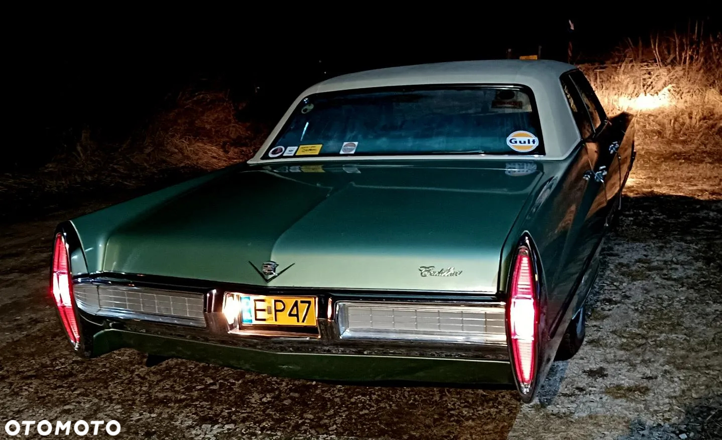 Cadillac Deville - 24