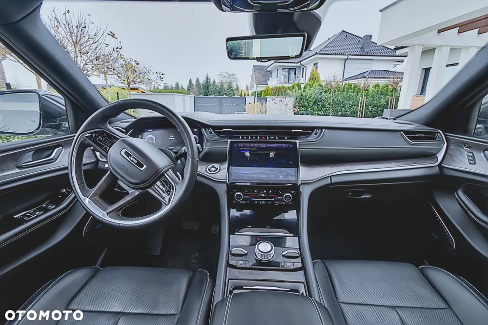 Jeep Grand Cherokee 5.7 V8 Overland - 23